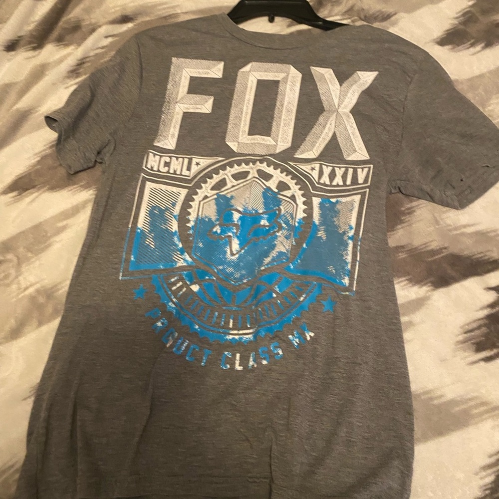 Fox Men's Gray and Blue Graphic T-Shirt